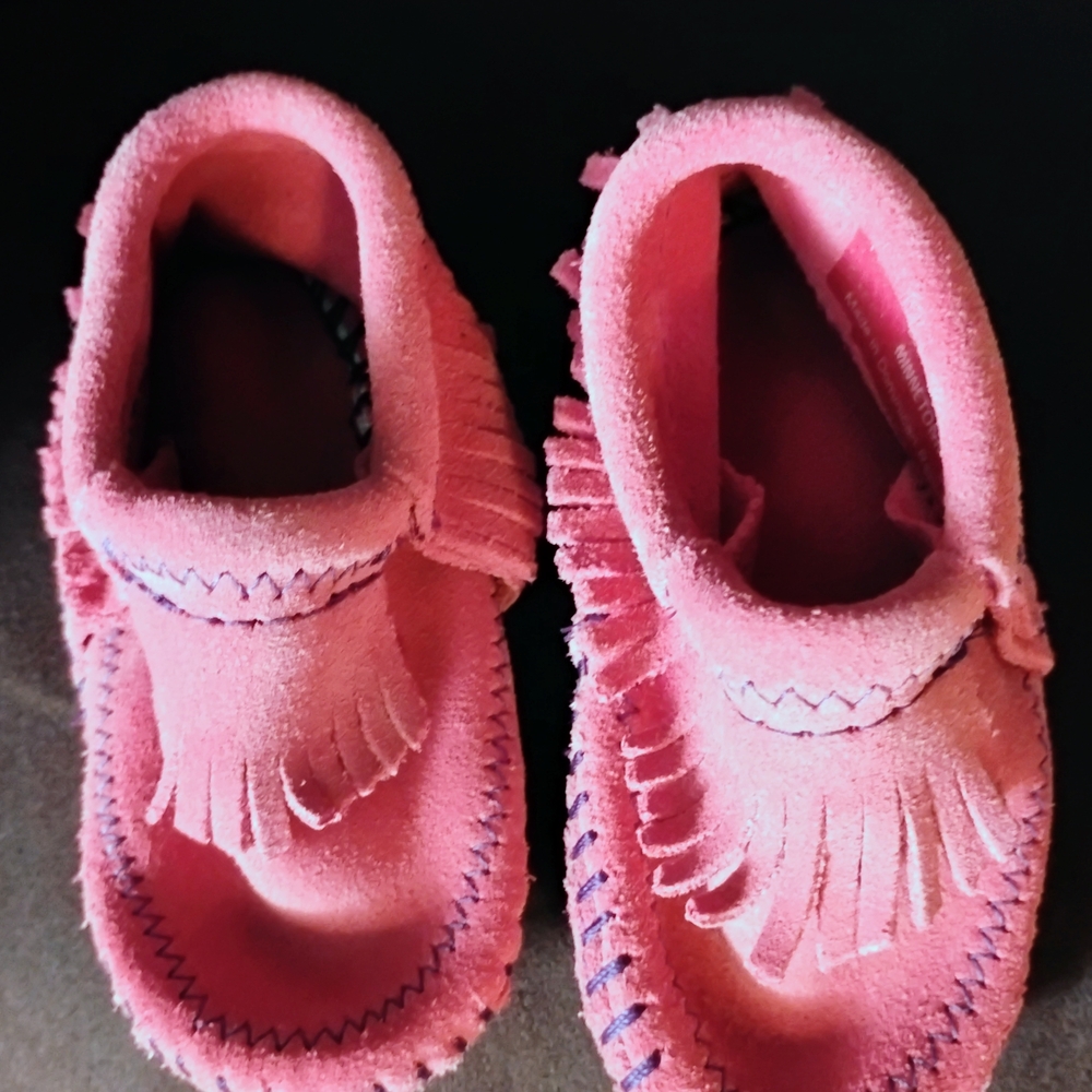 Minnetonka Pink Fringed Baby Moccasins